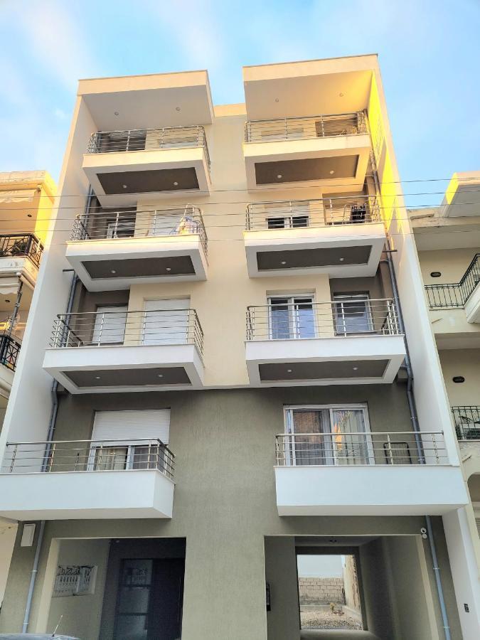 8 Blocks Apartments Alexandroupoli Bagian luar foto