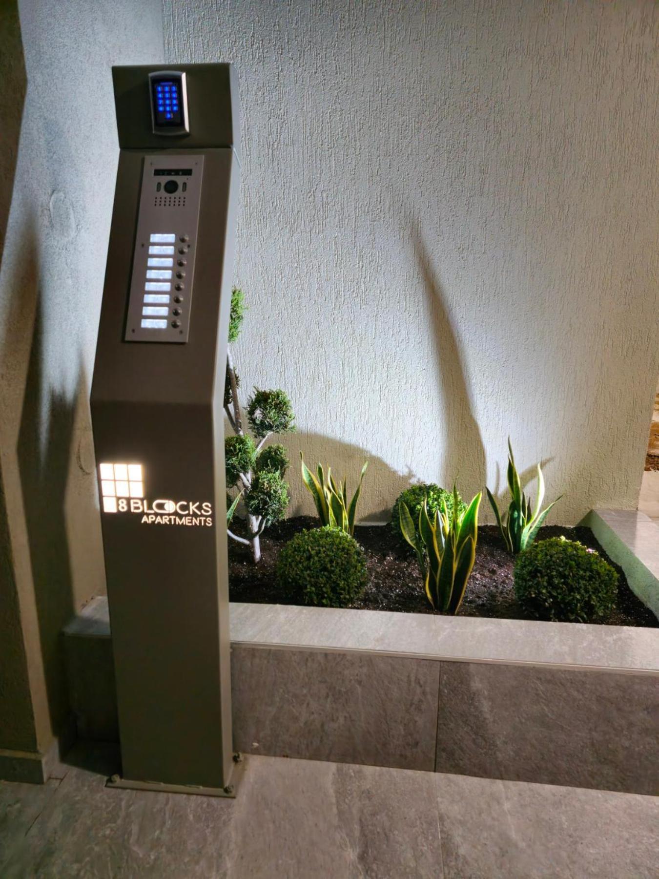 8 Blocks Apartments Alexandroupoli Bagian luar foto