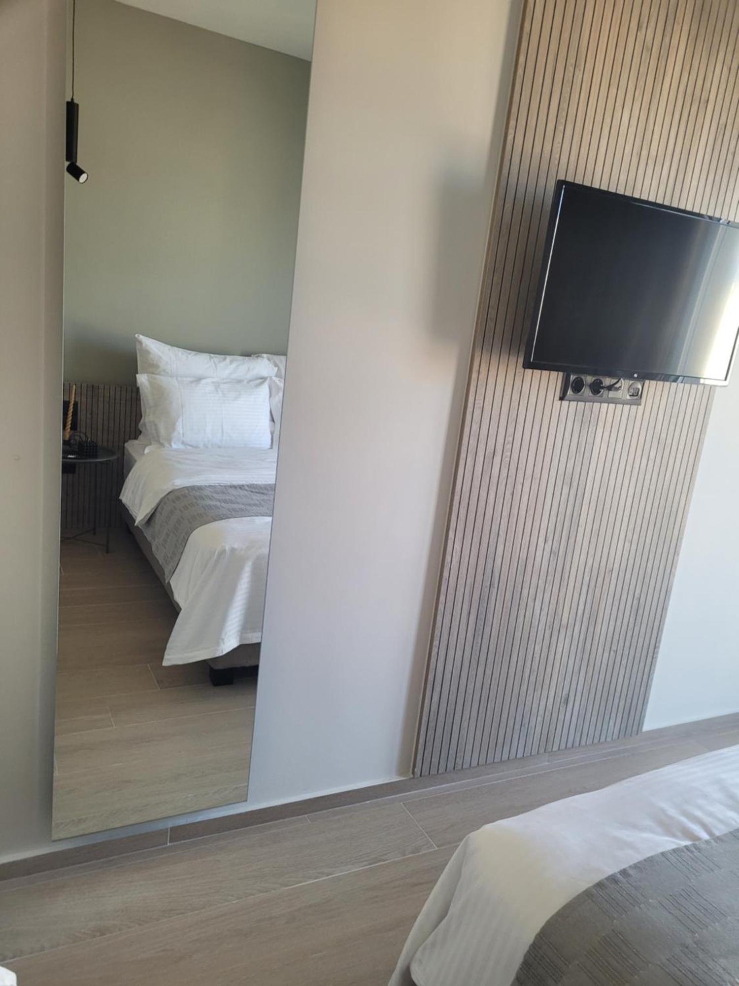 8 Blocks Apartments Alexandroupoli Bagian luar foto