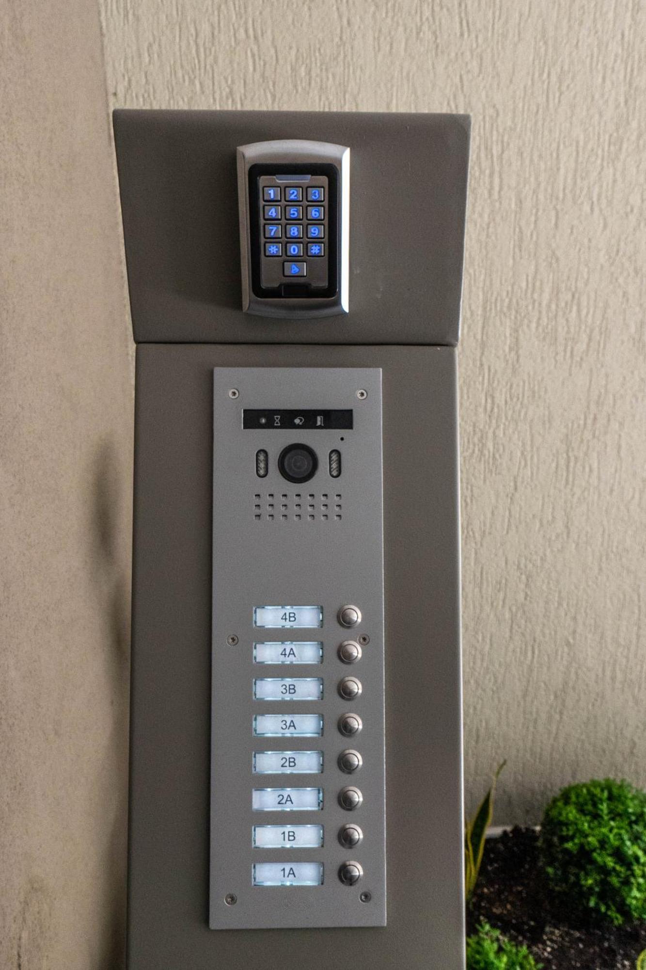 8 Blocks Apartments Alexandroupoli Bagian luar foto