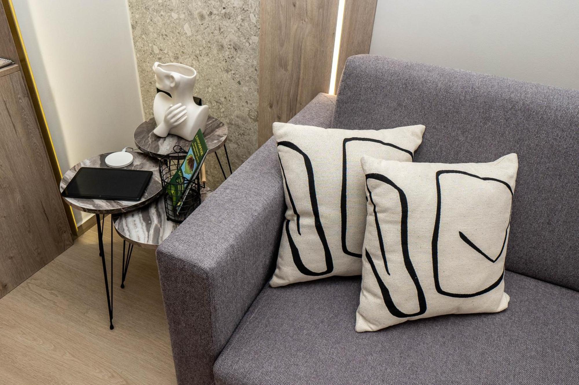 8 Blocks Apartments Alexandroupoli Bagian luar foto
