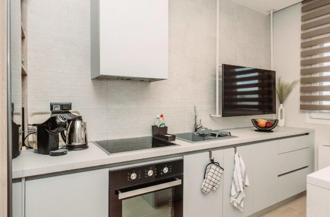 8 Blocks Apartments Alexandroupoli Bagian luar foto